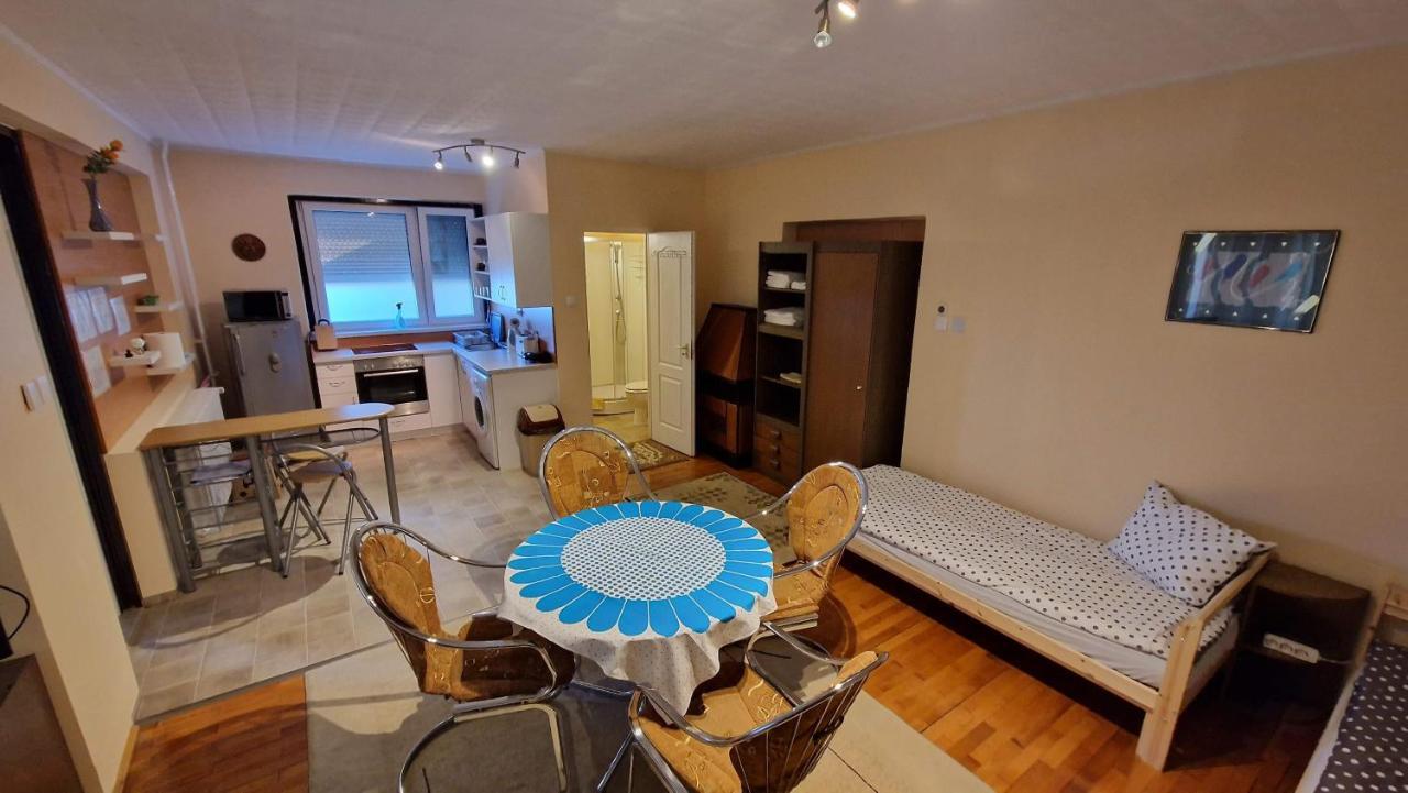 Friendly Apartment In The Suburb. 부다페스트 외부 사진